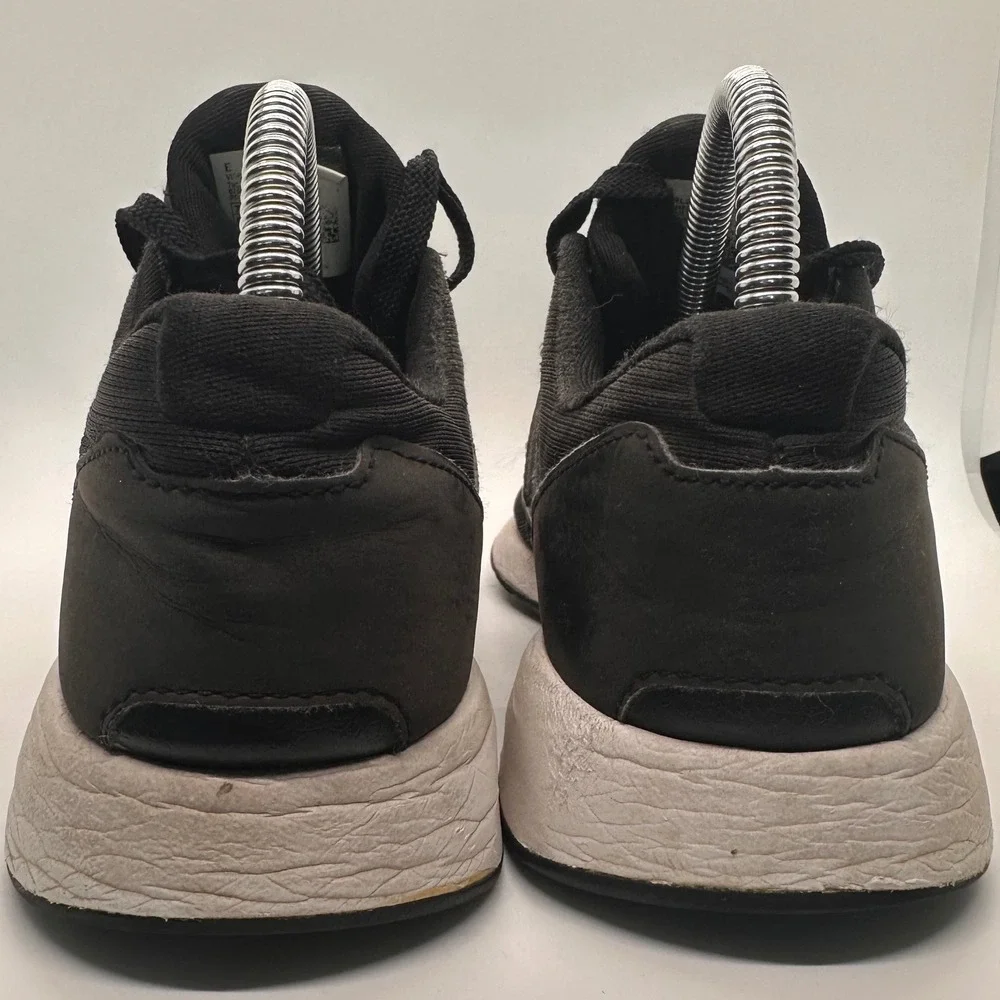 New Balance 24 v1 Black Running Shoes Sneakers Lightweight Size 7.5 Woman/ 6 Men
